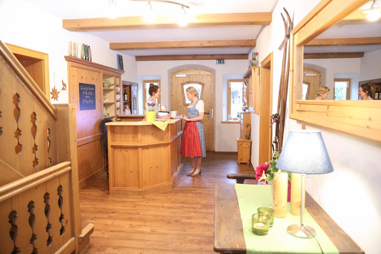 Beim Nuihausa Hotel